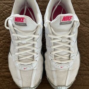 Nike Reax Run 5 sneakers